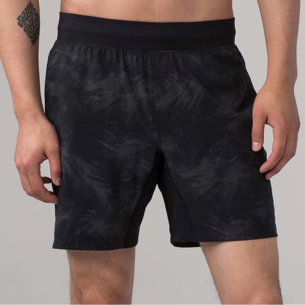 Men’s lululemon athletica Pace Breaker Linerless Black Athletic Shorts Large